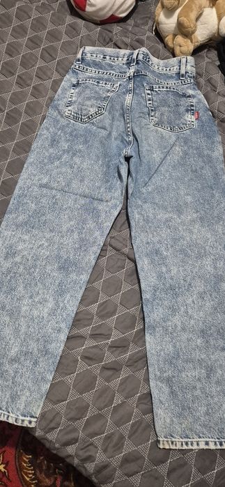 Джинсы  для девочки.