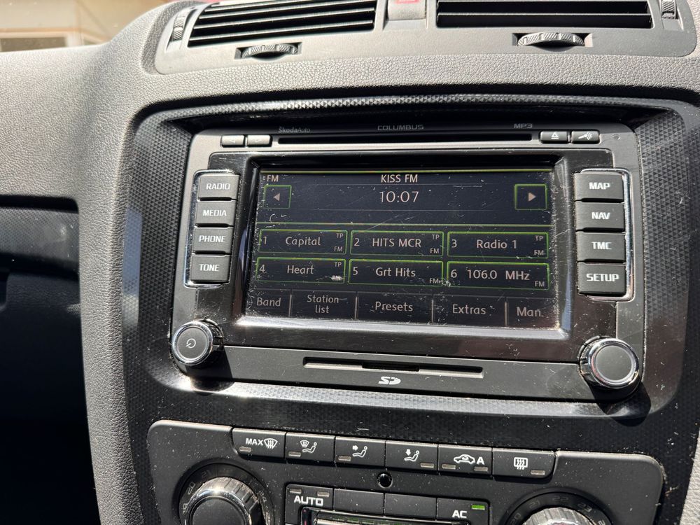 Navigatie Skoda Octavia 2 Columbus + cod deblocare