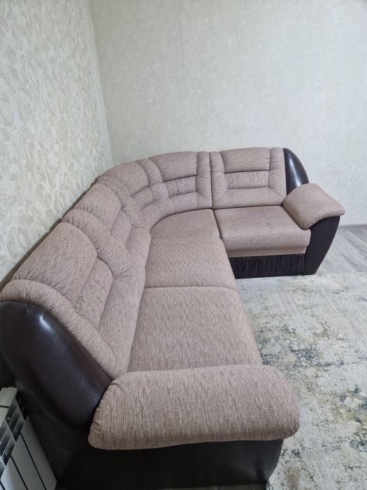 Продам угловой диван в отличном состоянии
