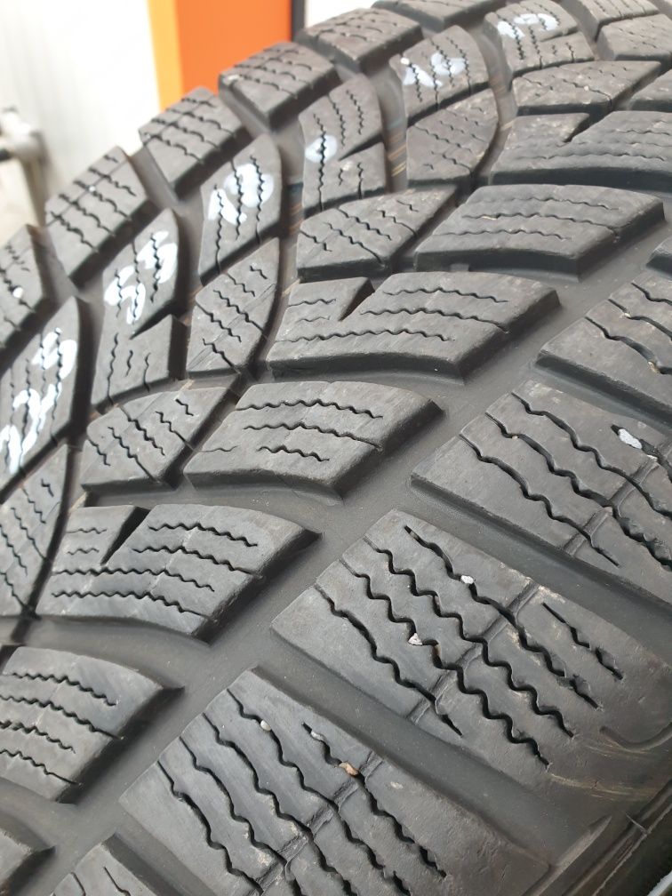 Зимни гуми 4 броя GOODYEAR UltraGrip 225 55 R18 дот 1619