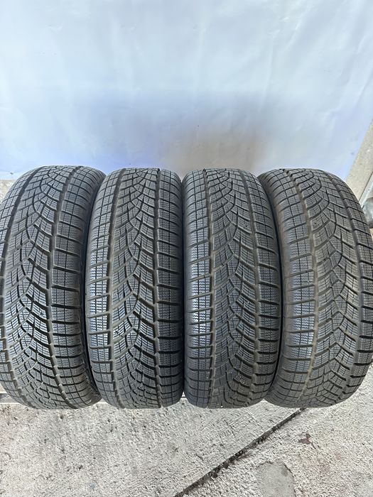 215/60/17 GoodYear 4бр дот22