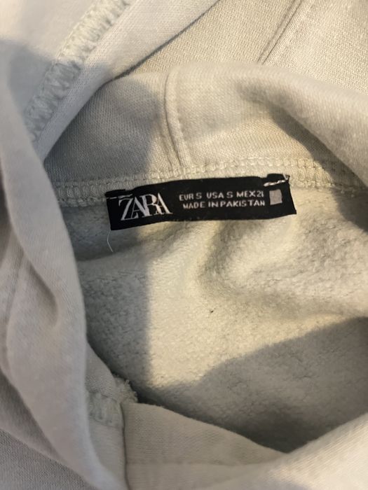 Светлозелен суитшърт на Zara