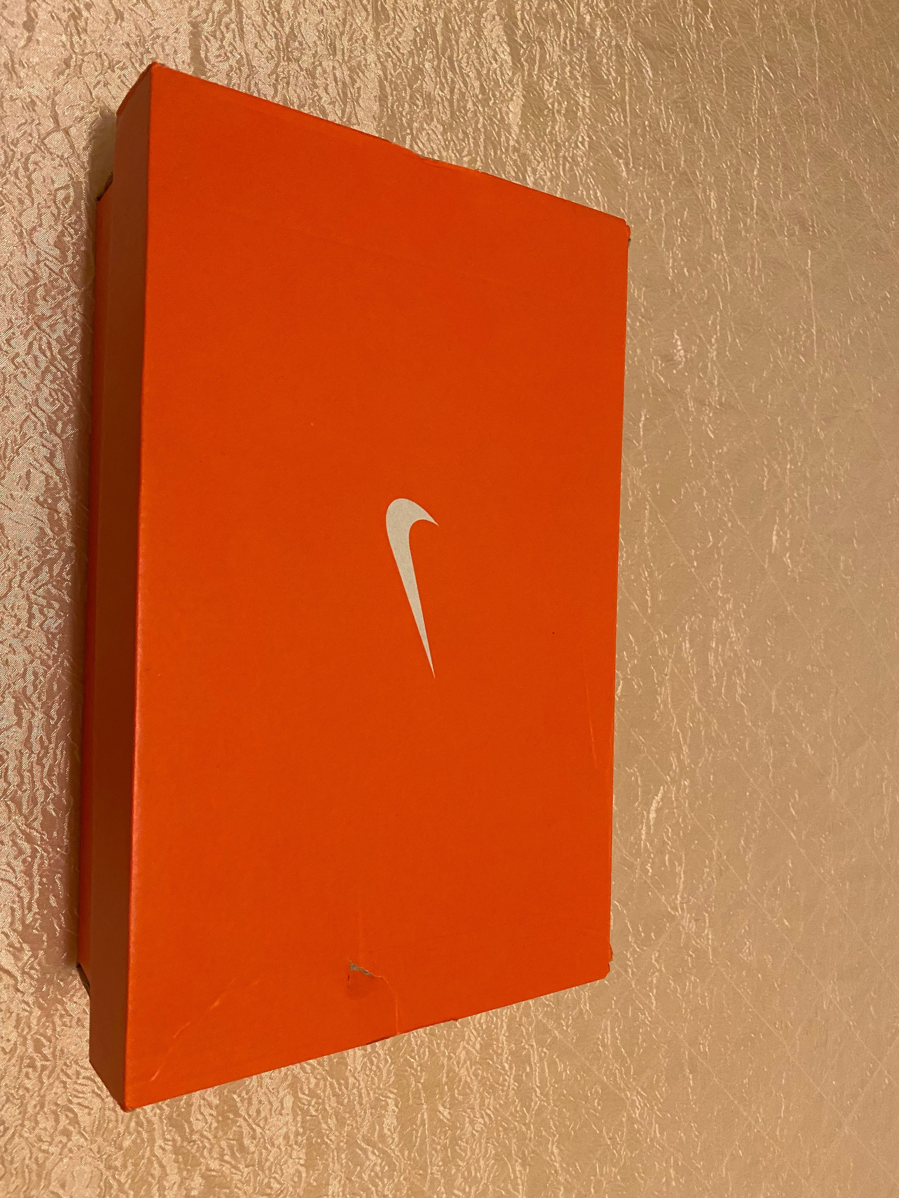 Nike mercurial бутонки