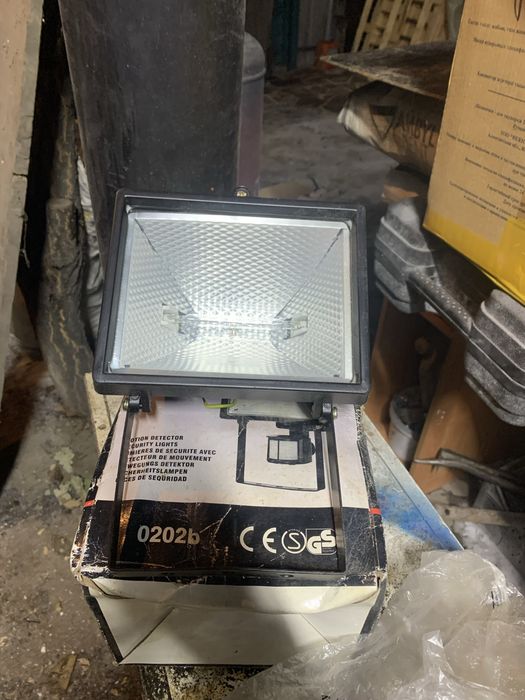 Фонарь 220 новый…..