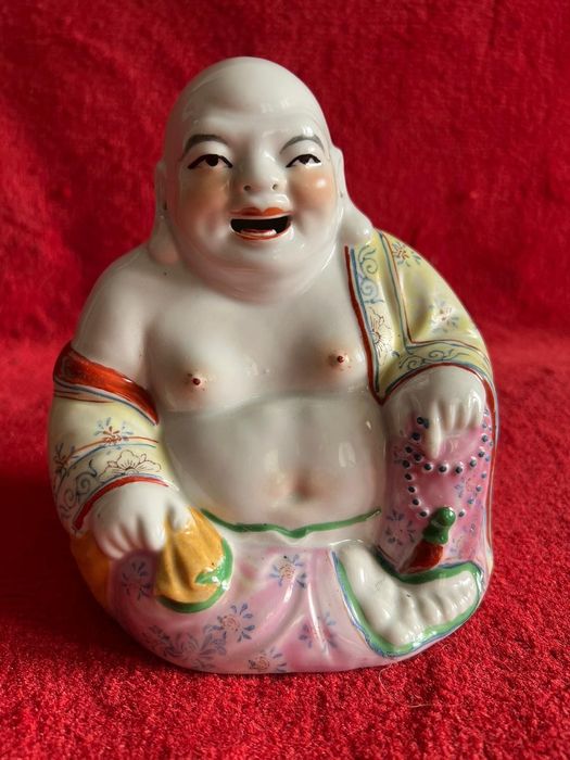 Статуетка порцелан Буда
