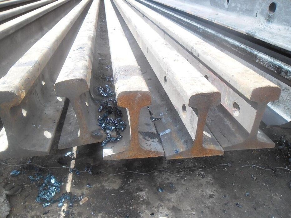 Продам 4 рельсы по 6 метров