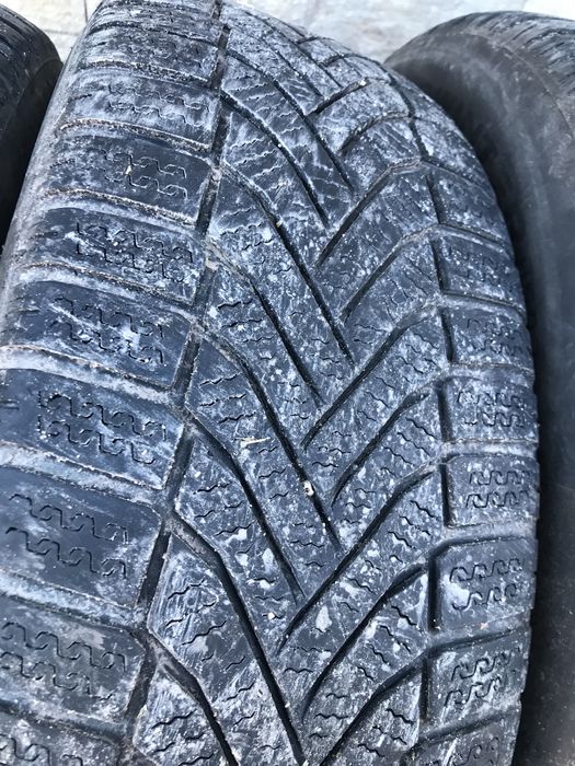 Зимни гуми 4бр.215/65R16