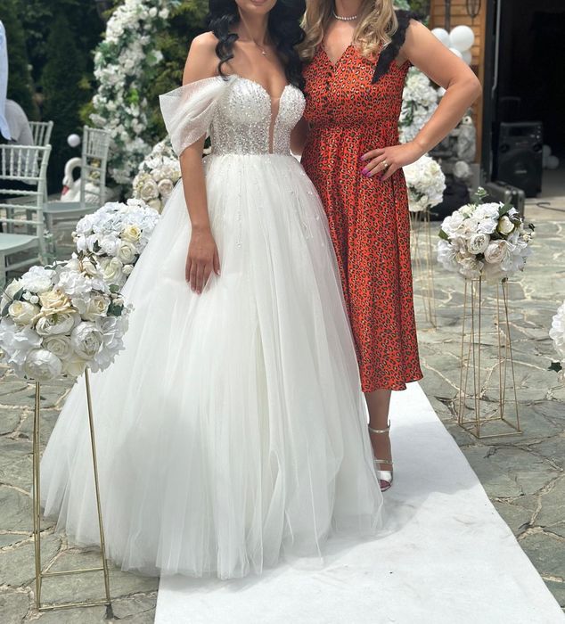 Vand rochie de mireasa