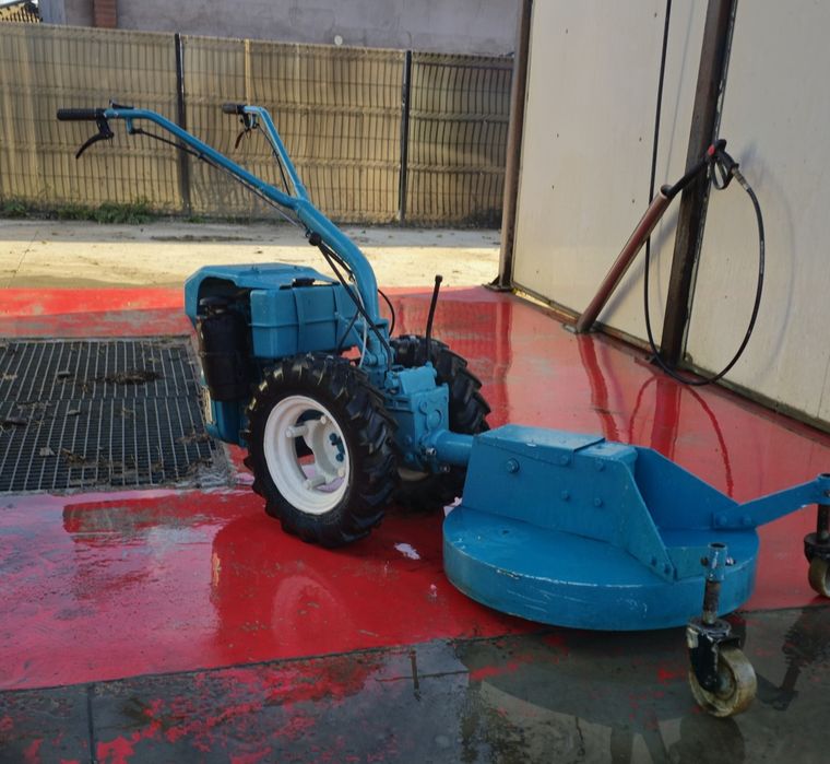 Vând motocultor Bertolini 12cp diesel, cu mai  multe accesorii