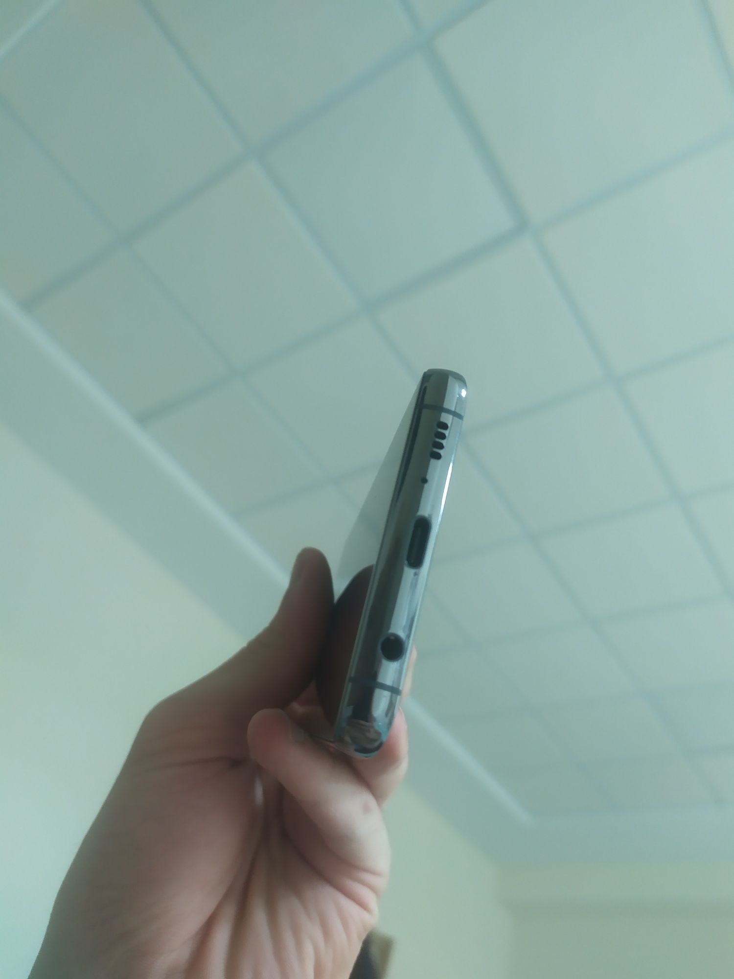 Srochna Samsung S10 sotiladi