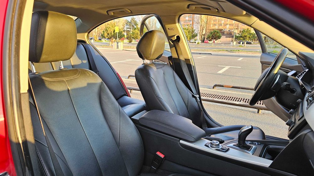 BMW Seria 3 320i Aut.