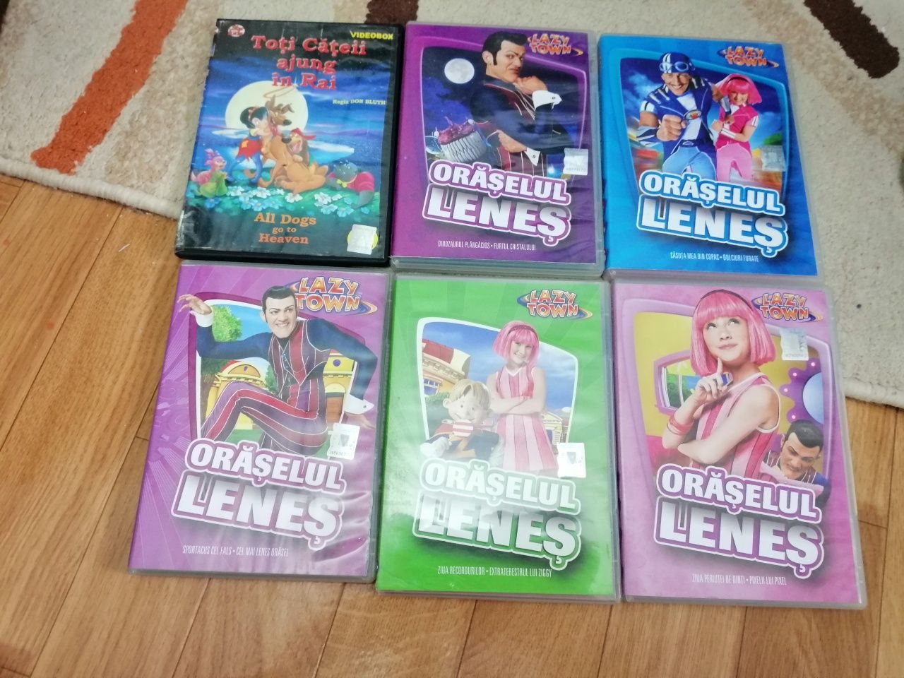 Vand 17 dvd-uri desene animate