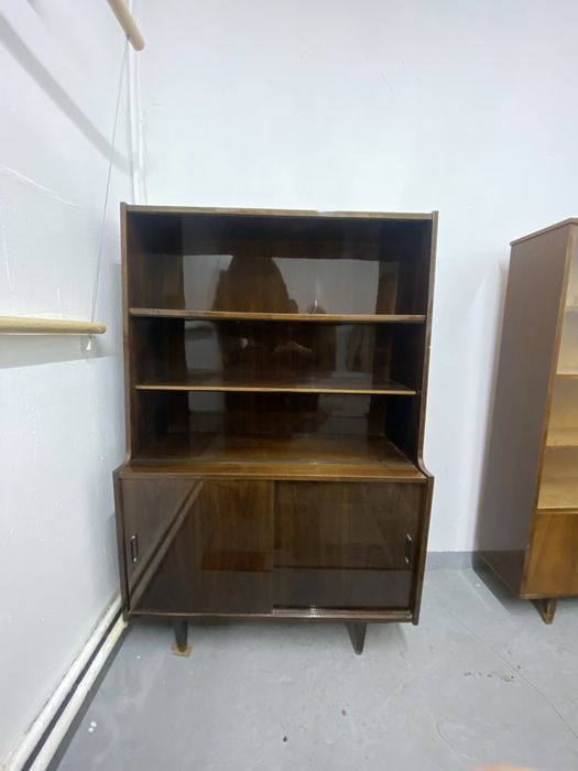 Винтажный    шкаф