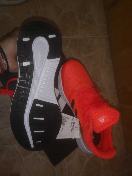 Маратонки Adidas Galaxy 5