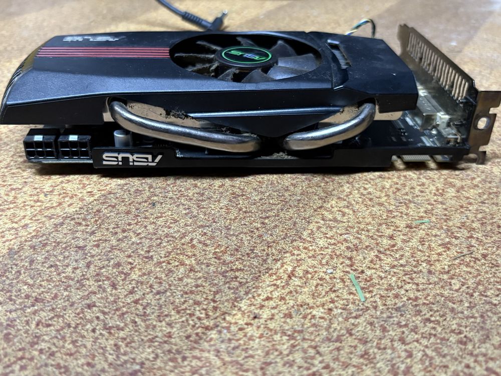 видеокарта ASUS GeForce GTX 560 1GB