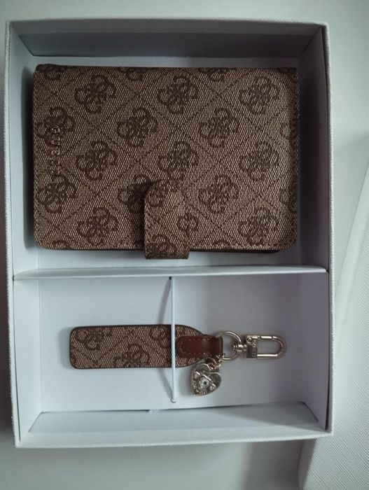 Портмоне guess - ново