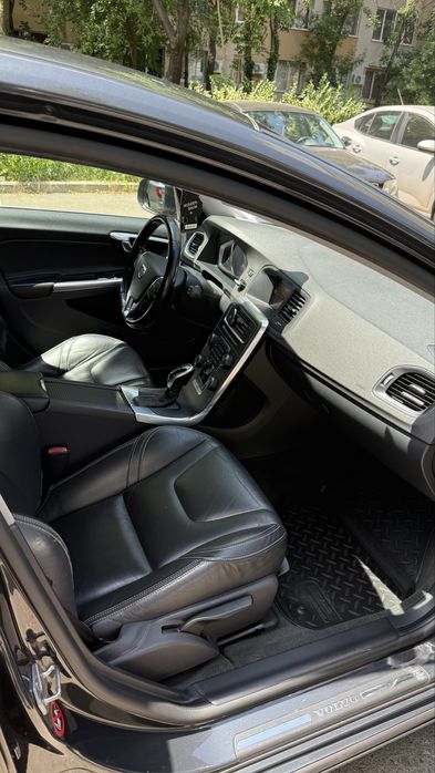 Vand Volvo V60 2014 181 cp