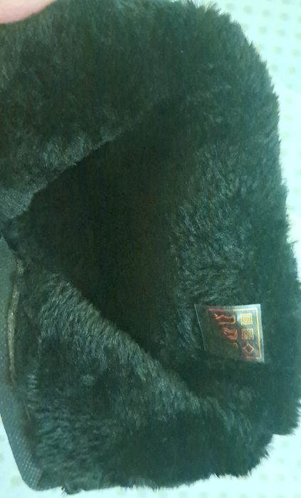 Ghete noi,îmblănite cu fermoar