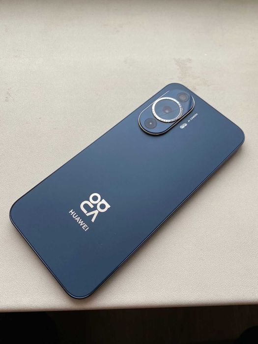 Продам телефон Huavei nova 12 s