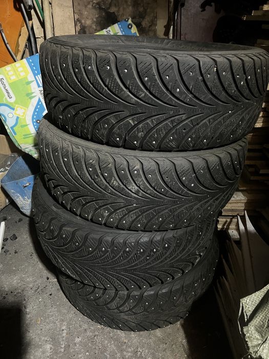 Продам резину шипованную