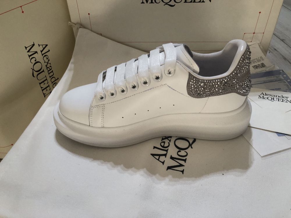 Adidasi Alexander McQueen Premium