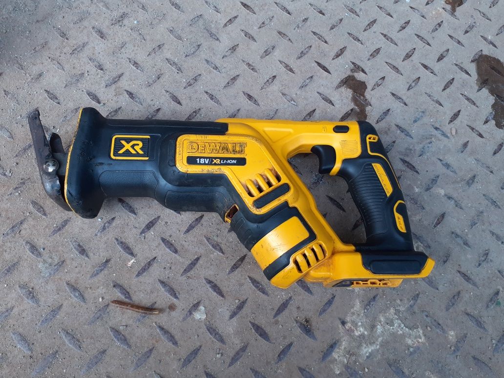 Fierastrau Sabie Dewalt 18v DCS 367 Defect