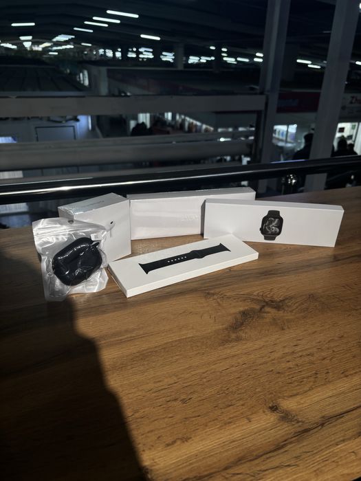 Apple Watch 11 + AirPods Pro 2