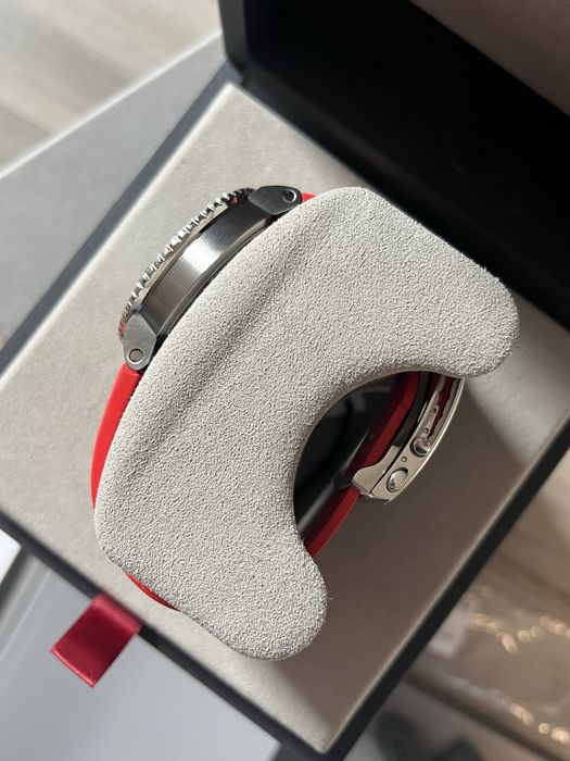 Оригинален мъжки часовник Oris Aquis Date Relief 43.5mm