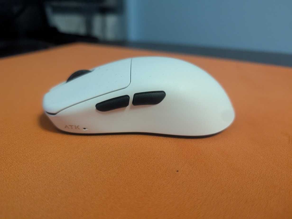 ATK U2 с tiger ice dot крачета