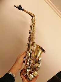 Saxofon de vânzare