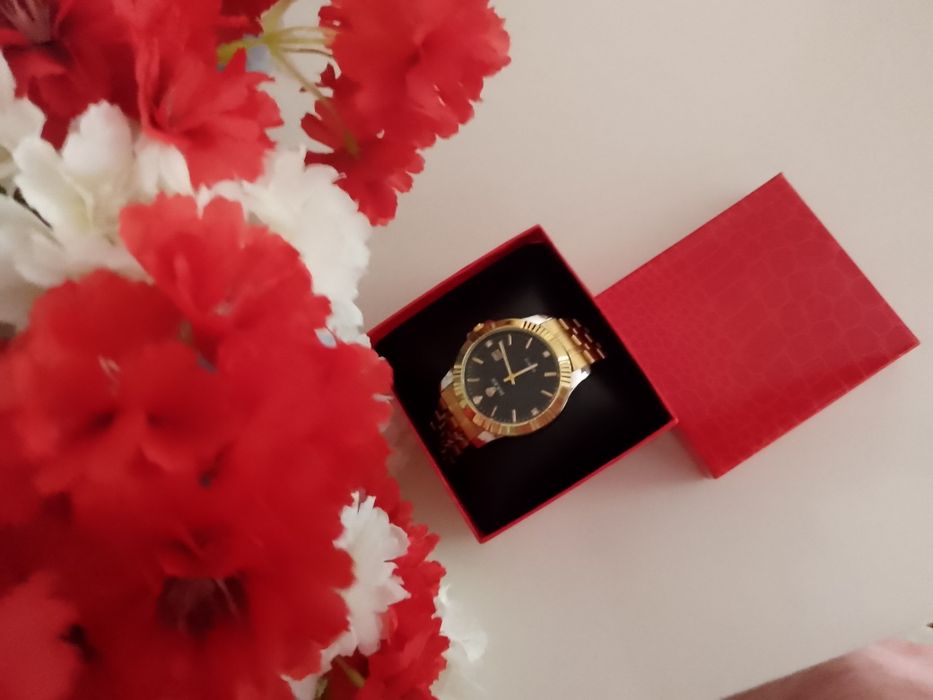 Часы для мужчин.