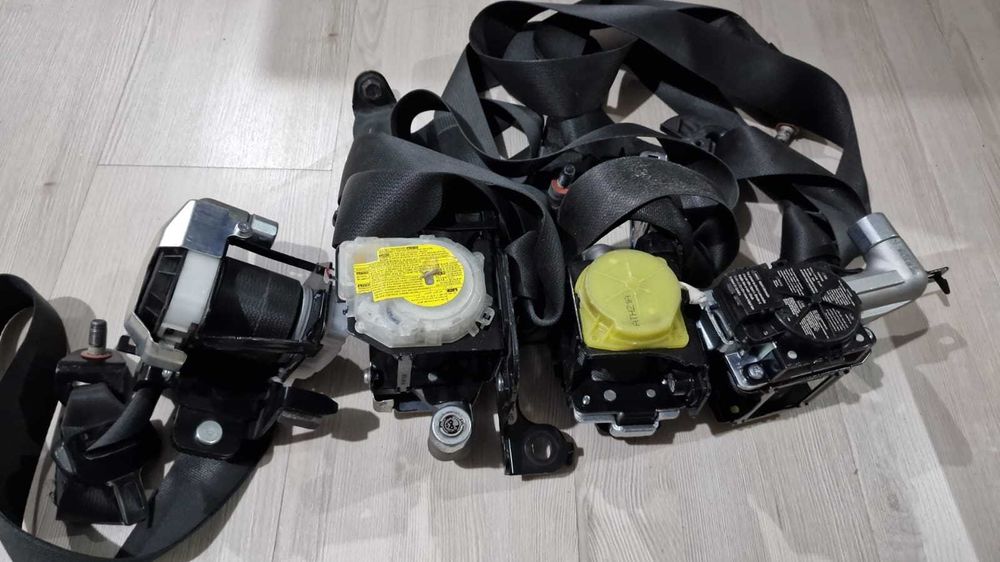 Centuri de siguranță Hyundai IONIQ– față spate stanga dreapta