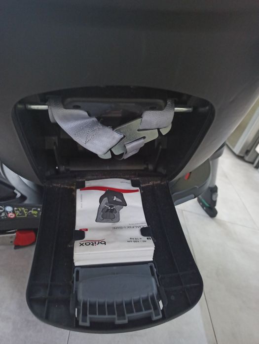Детско столче за кола Britax romer Dualfix i size