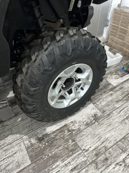 Vând/Schimb jante can am si Avelope ATV Maxxis Ceros