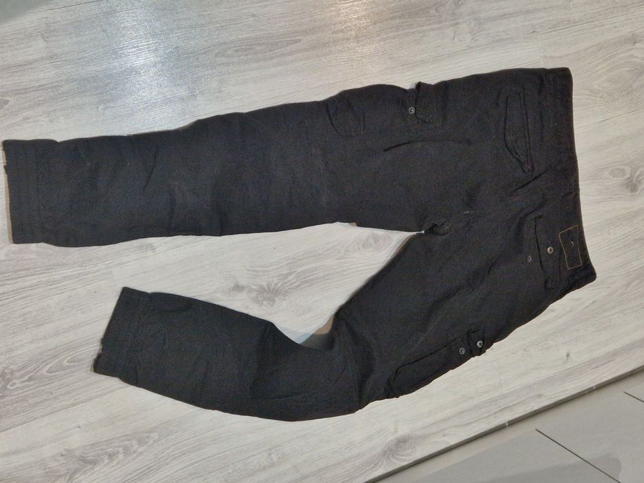 Pantaloni pentru bărbați