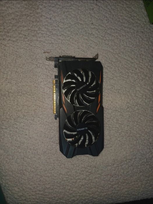 Placa Video GTX 1050 Windforce 2GB