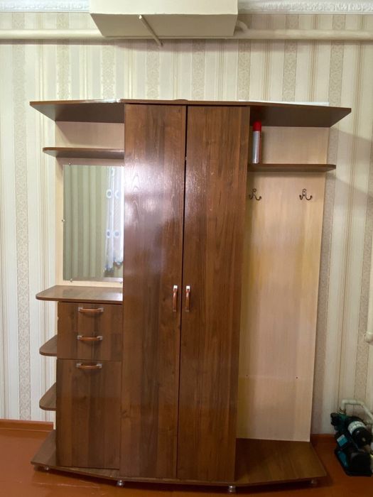 Шкаф прихожый для дома