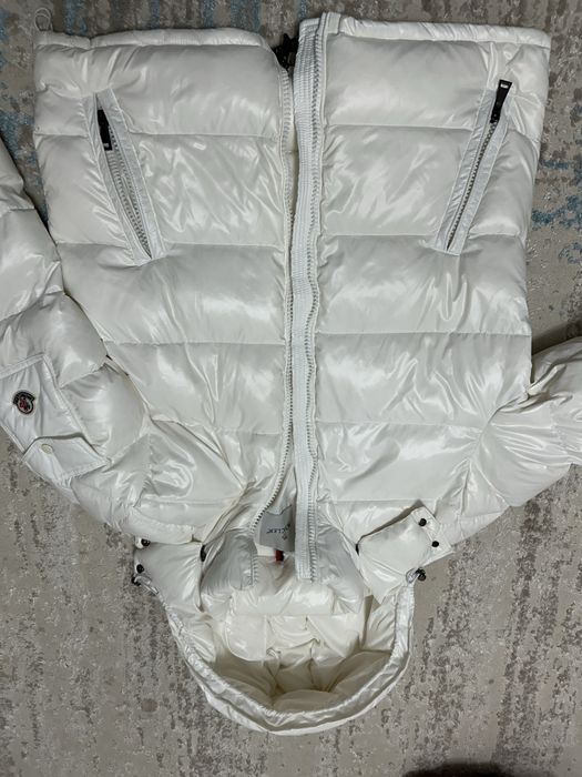 зимняя куртка Moncler белая XL