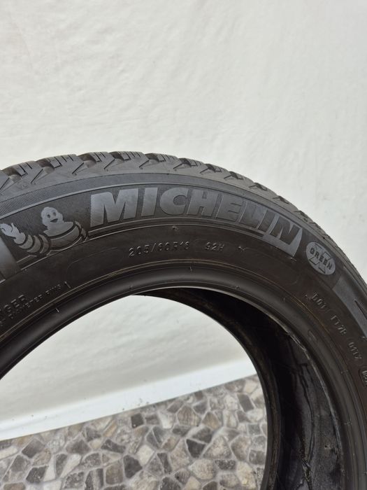 2бр 205 60 16 Michelin зимни 19г