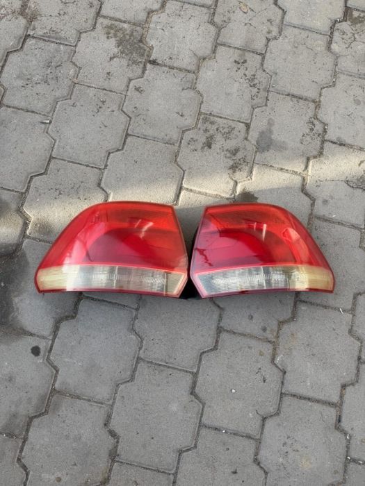 Плафоны,задние фонари,фары.