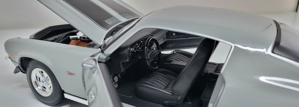 Machetă Camaro z/28 1/18 maisto