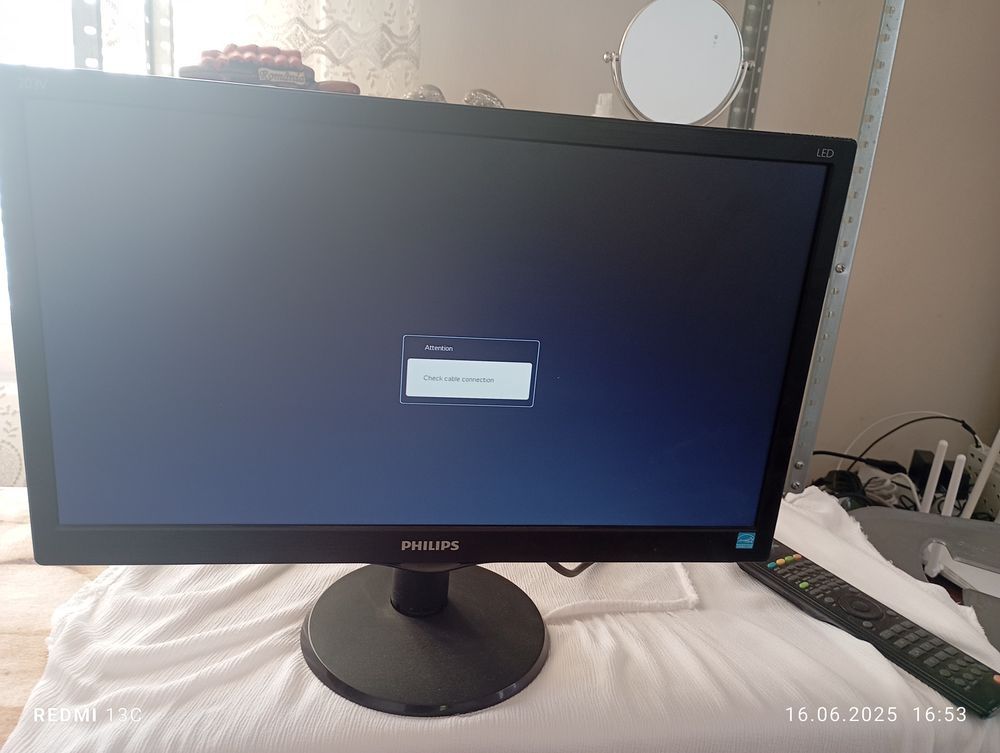 Vând monitor 18-19 inch