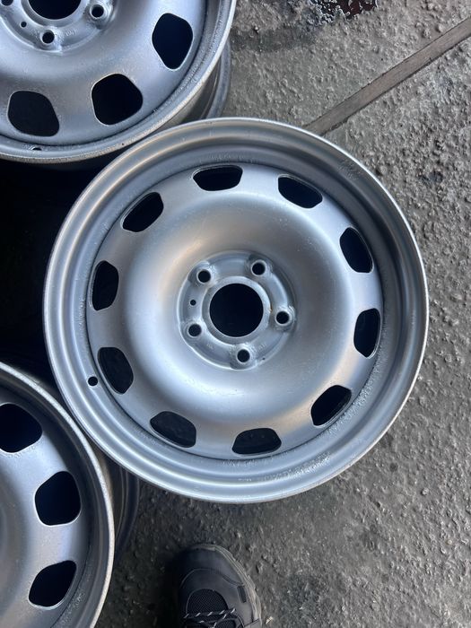 Jante dacia duster originale 5x114,3 r16 - 150 lei buc