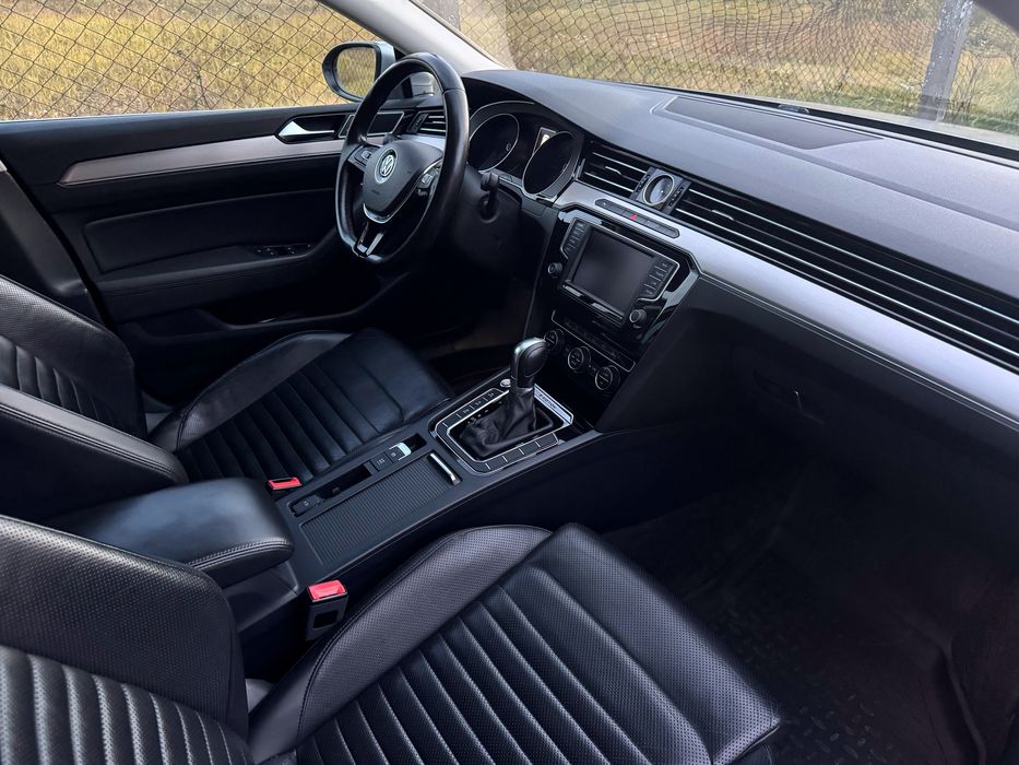 Volkswagen Passat 2.0 TDI 239 CP Automat 4X4 | Ventilatie | Masaj LED