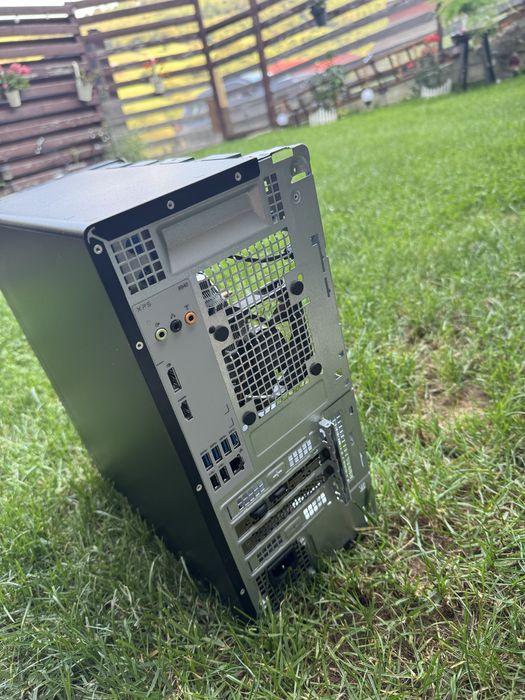 calculator gaming mic pentru locuri mai putin spatioase