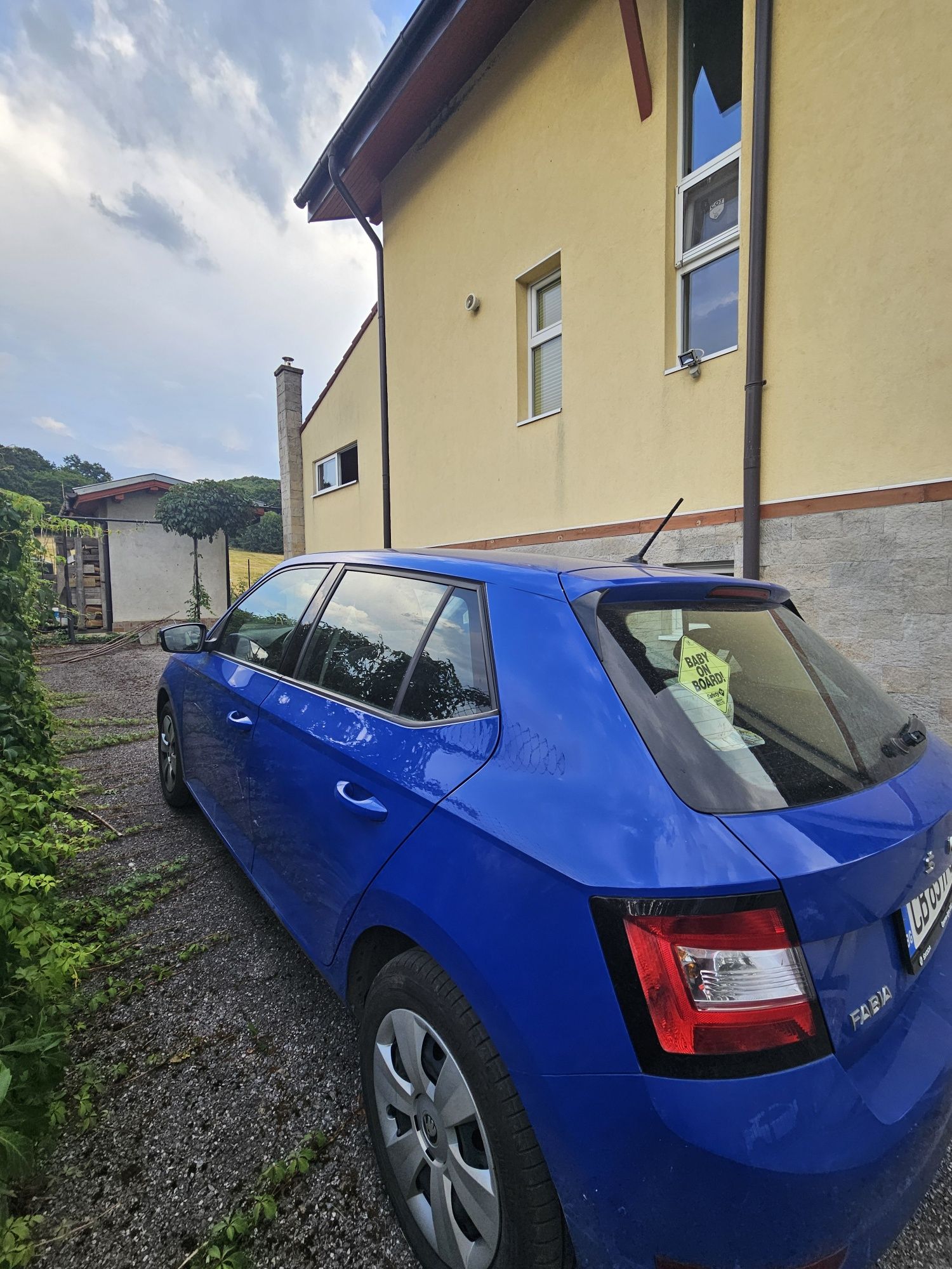 Skoda Fabia 1.0 бензин, Ръчна