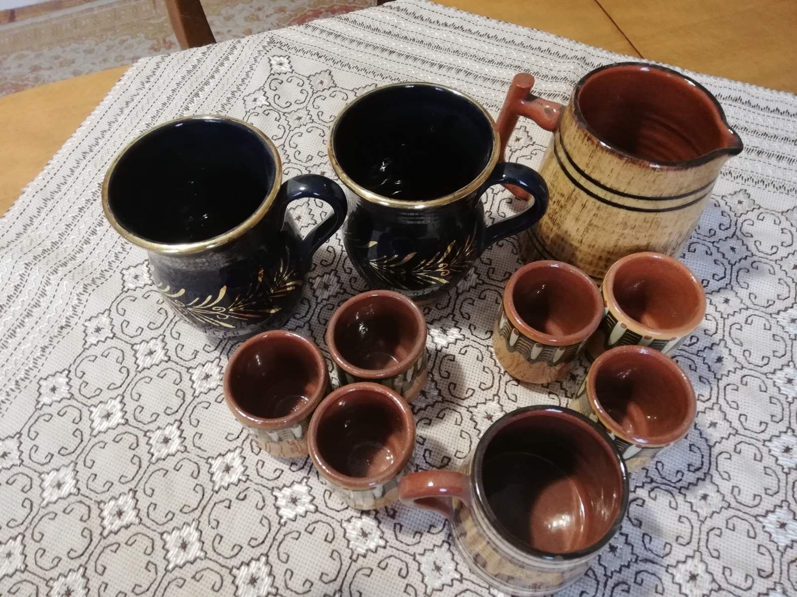 Комплект стари керамични съдове