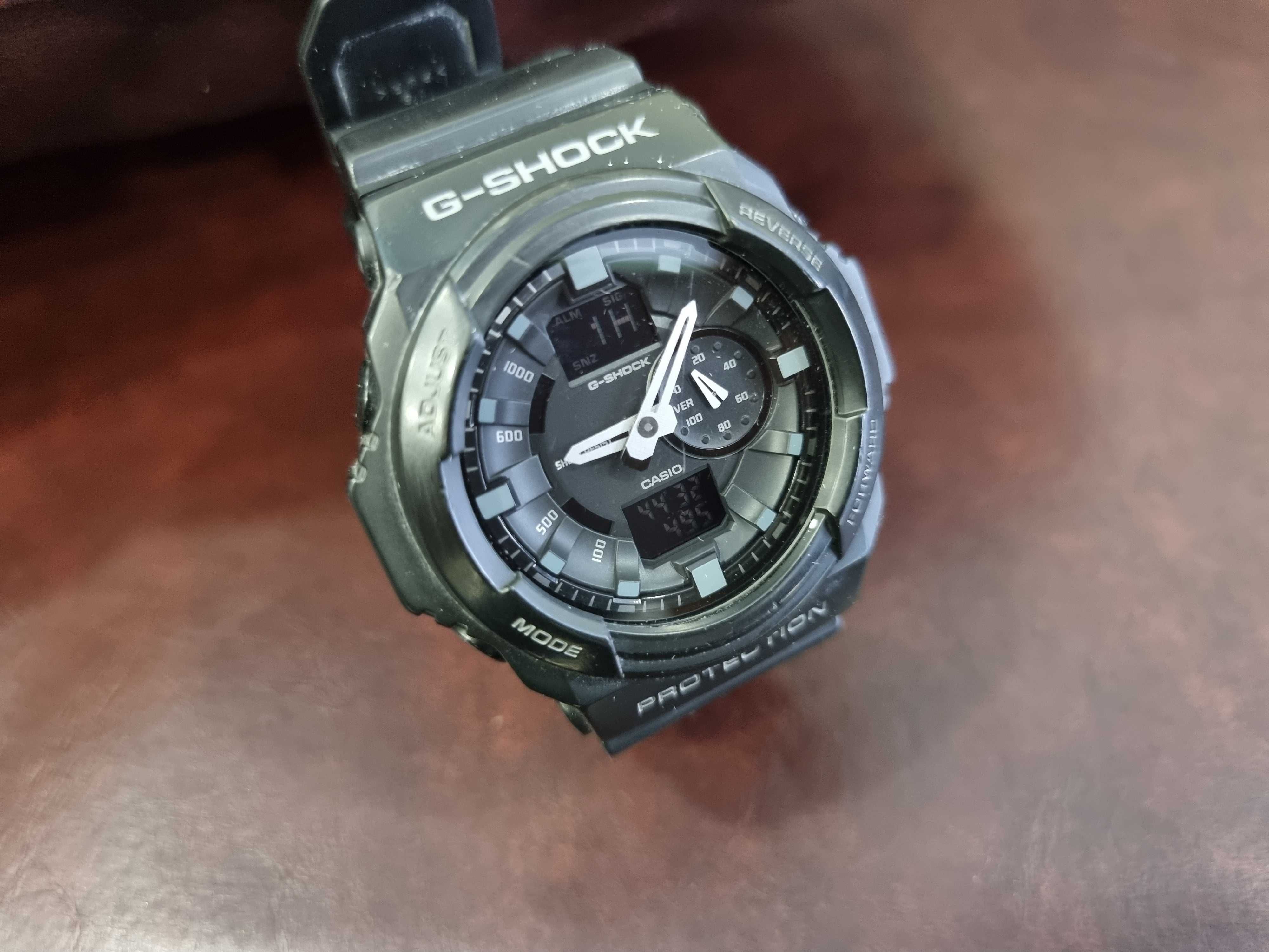 Часовник Casio G-SHOCK