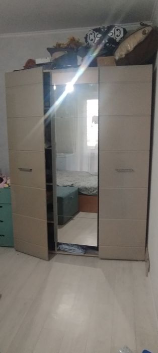 Продам шкаф самовывоз за 5тыс