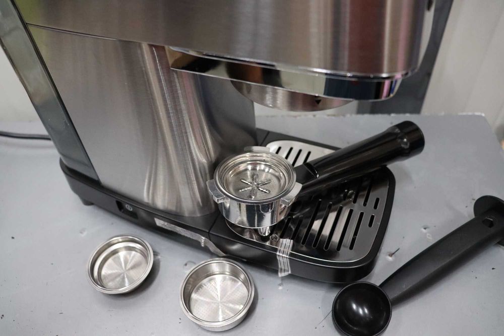 Ariete Metal Barista еспресо Кафемашина, разпенител за мляко, ESE дози